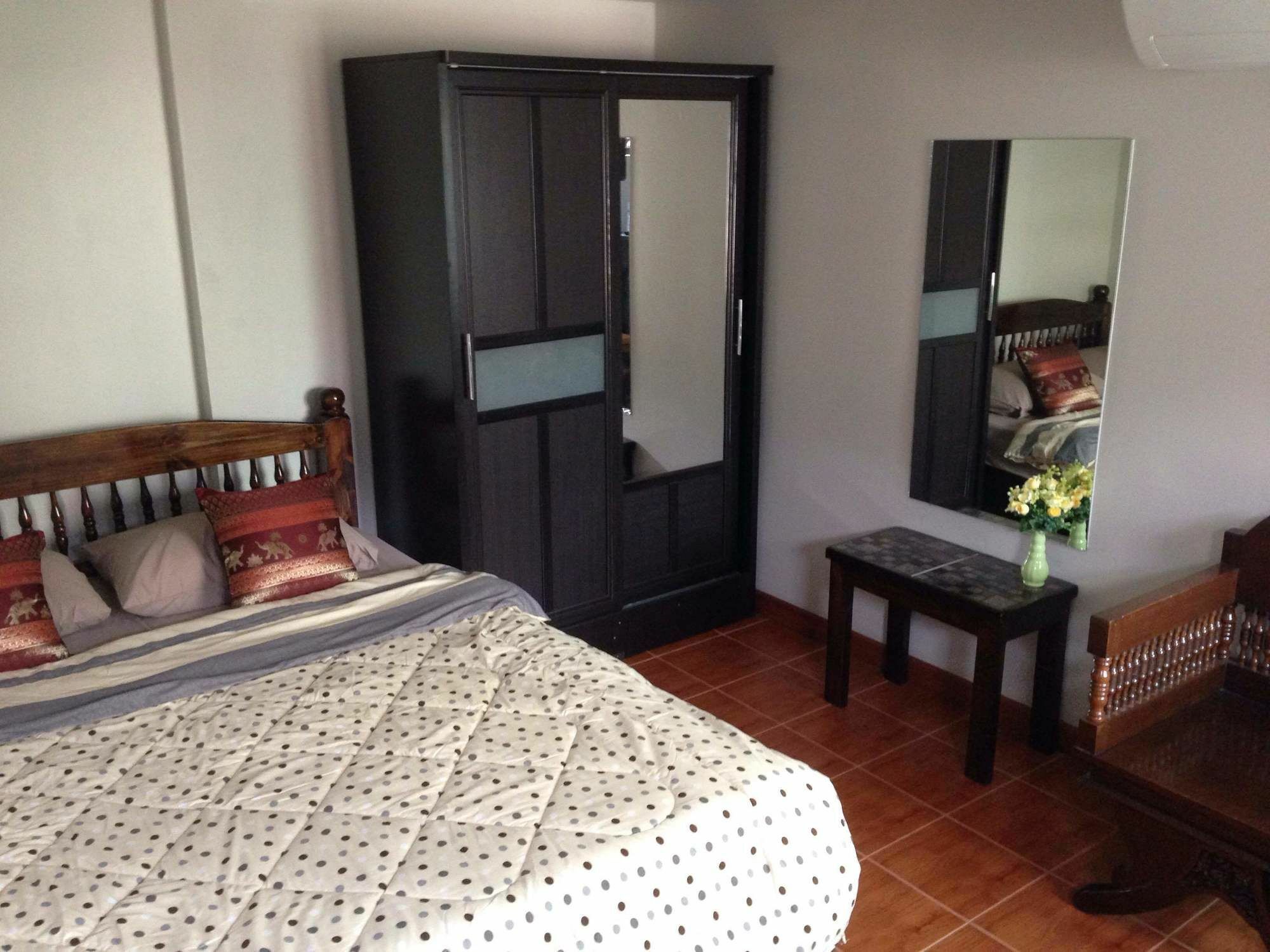 Baan Aree (adults Only) Guest house